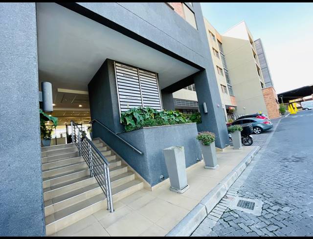 133M² OFFICE TO LET IN FOURWAYS